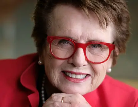 How tall is Billie Jean King?